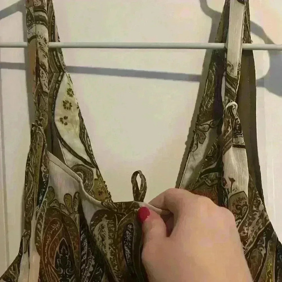 ADiva size L Brown & White Top with adjustable straps, beading and coin detail - Picture 9 of 11